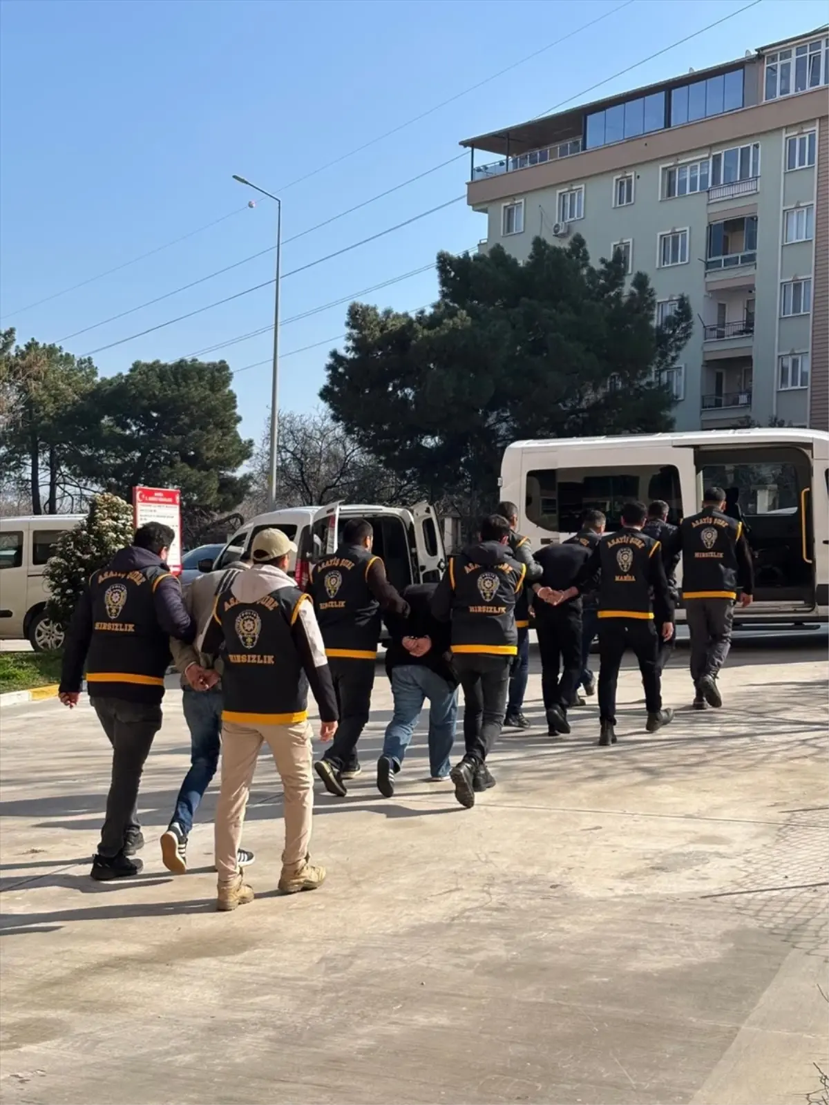 Manisa’da 30 Milyon Liralık Hırsızlık Operasyonu: 7 Zanlı Tutuklandı