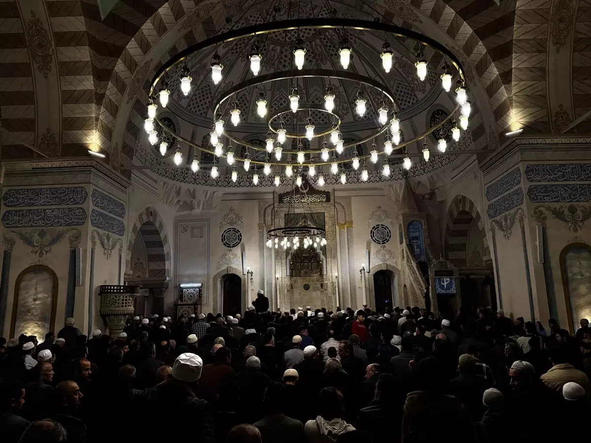 Çankırı’da Enderun Usulüyle Teravih Namazı Tarihi Yeniden Canlandı