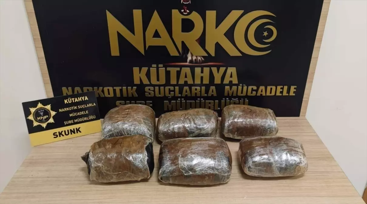Kütahya’da uyuşturucu operasyonu sırasında polis ekipleri