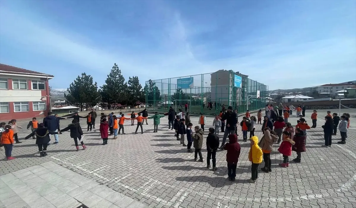 Yeşilyurt okullarında deprem tatbikatı