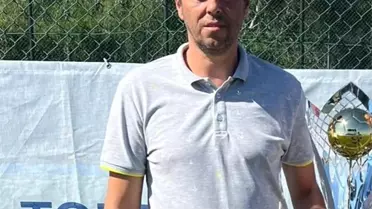 Bursa’da Eski Futbolcu Hakan Erken Halı Sahada Kalp Krizi Geçirerek Hayatını Kaybetti