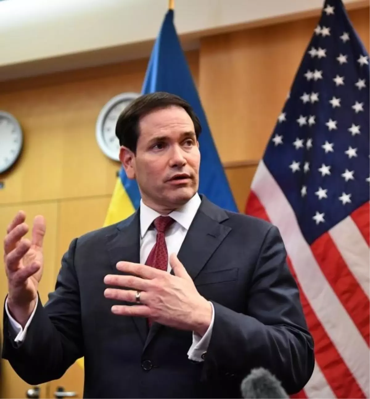 Michael Rubio İran balistik füze konusunda konuşuyor