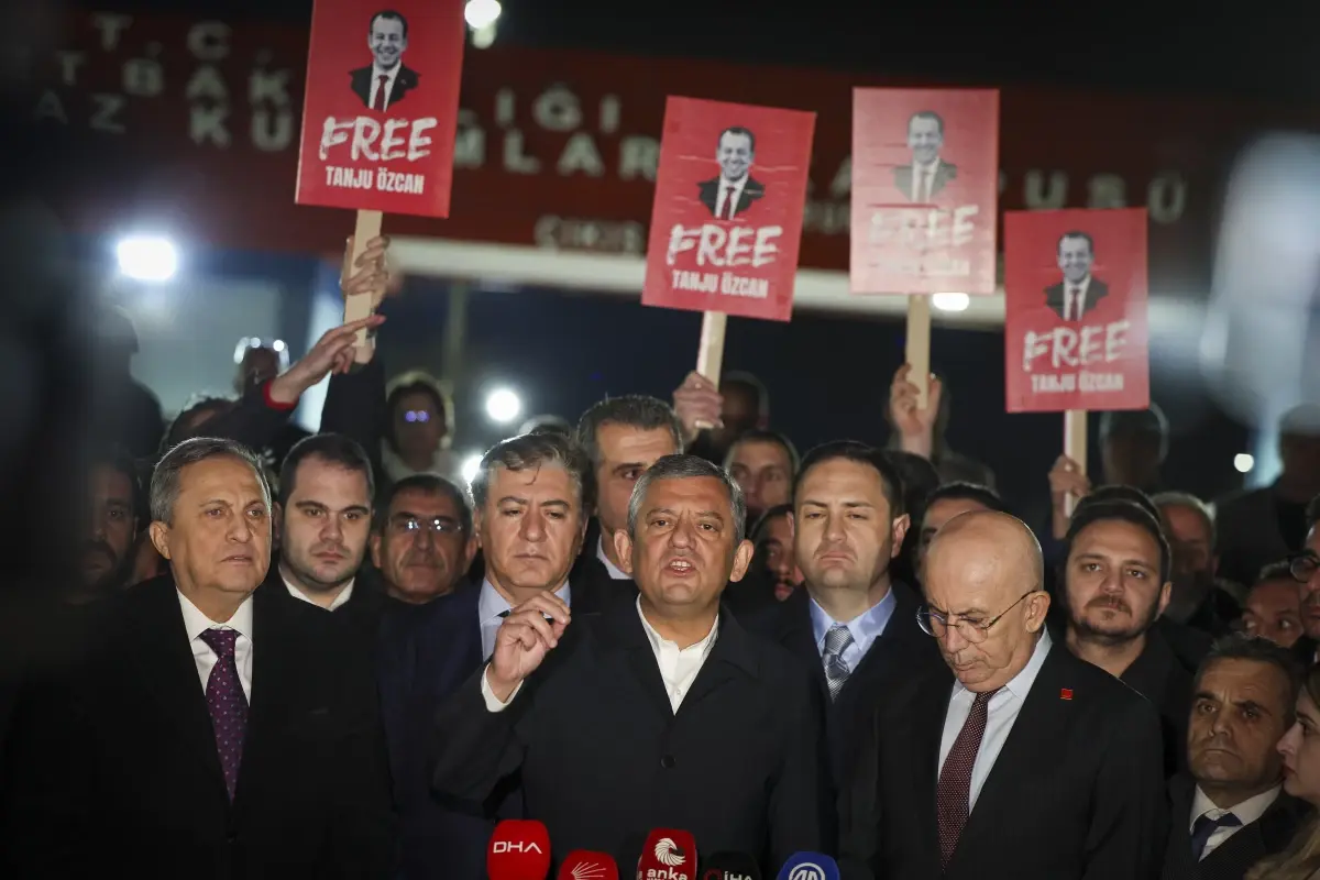 Özgür Özel'den Bolu'daki Tutuklama Tartışması: Vakıf ve Sorumluluk Soruları