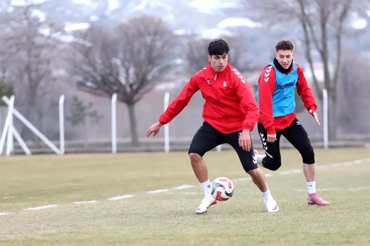 Sivasspor, Keçiörengücü Maçına Hazırlıklarını Tamamladı