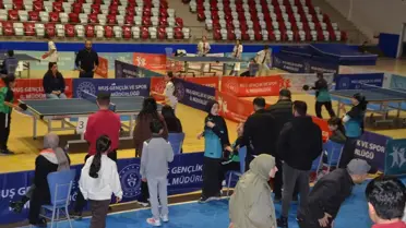 Muş’ta Gençler Arasında Masa Tenisi Şöleni Başladı
