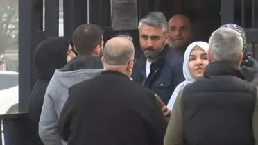 Çekmeköy'de Öğretmen Fatma Nur Çelik'in Cenazesi Kardeşine Teslim Edildi, Anma Töreni Düzenlendi