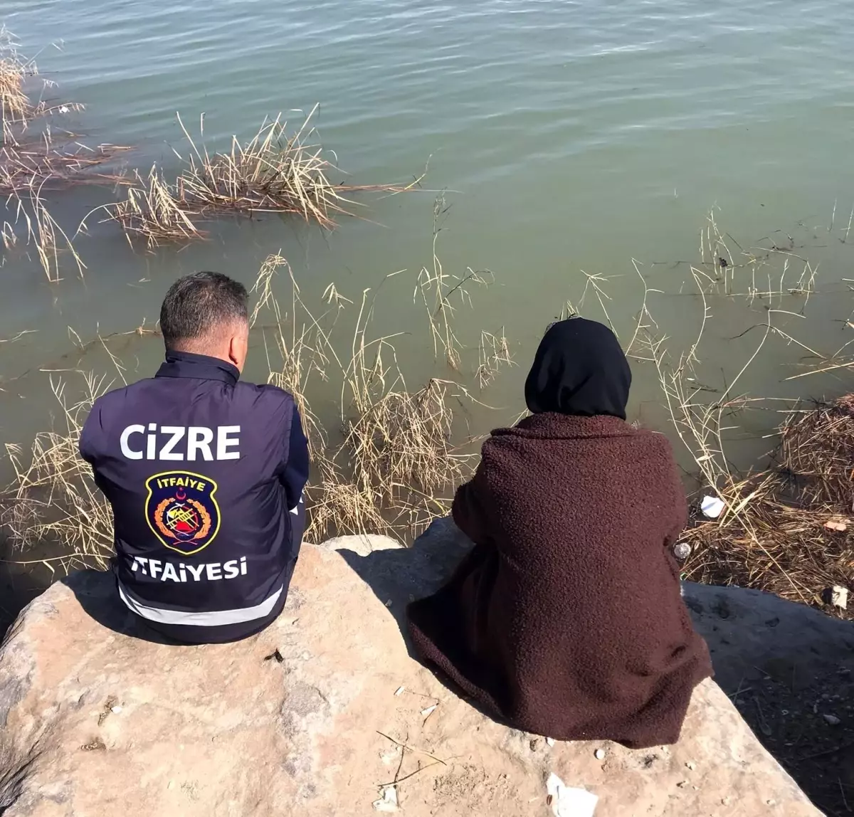 Cizre'de Dicle Nehri'nde Kadın İntihar Girişimi İtfaiye Eriyle Önlendi