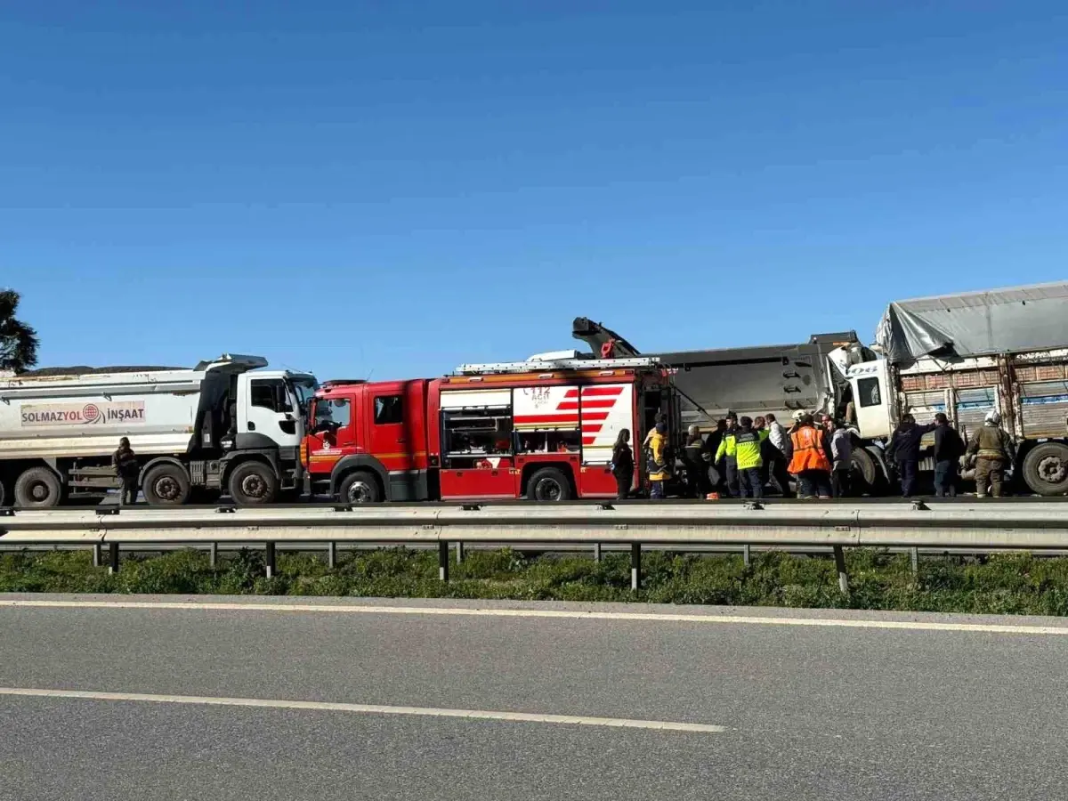 Hatay’da İki Kamyon Çarpıştı: Sürücü Hayatını Kaybetti