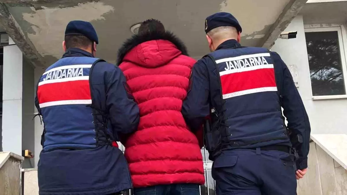 Kırıkkale'de Jandarma, Hapis Cezalı İki Şahsi Yakalayarak Cezaevine Gönderdi