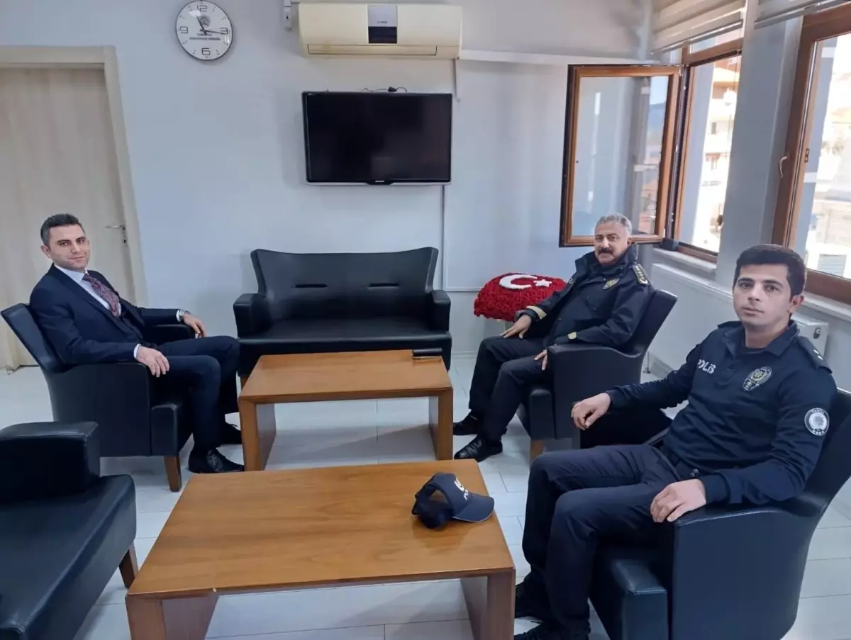 Manisa Emniyet Müdürü Aktaş, Selendi Kaymakamı Yıldız'ı Güvenlik Zirvesinde Karşıladı