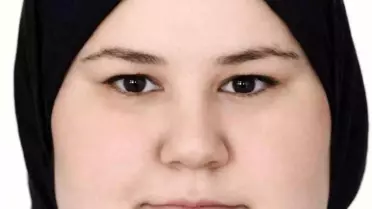 Denizde bulunan kadın bedenine yakın çekim