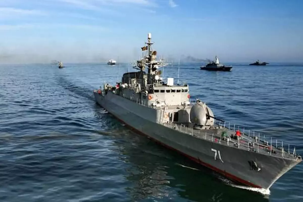 İran'ın IRIS DENA Fırkateyni Sri Lanka Açıklarında Denizaltı Saldırısına Maruz Kaldı