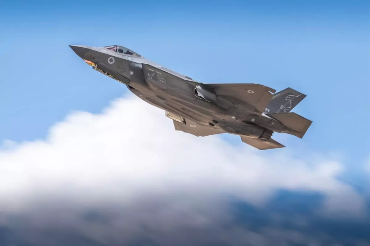 İsrail'in F-35I'si Tahran'da Yak-130'u Düşürdü mü? Tarihe Geçebilecek Bir Hava Çatışması