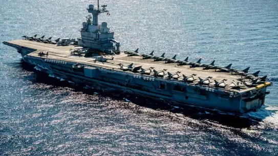 Macron, Akdeniz'e Charles de Gaulle'u Göndererek Orta Doğu Gerilimini Artırıyor