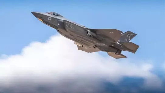 Tahran üzerindeki hava savaşı sahnesi