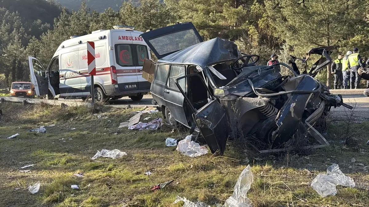 Karabük'te Trafik Kazası: 1 Ölü, 5 Yaralı