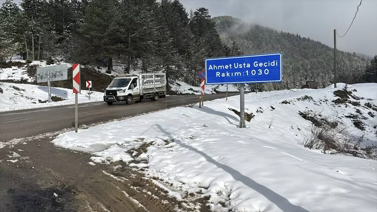 Karabük’te Şiddetli Kar Yağışı Sonrası Beyaz Sel Tehlikesi