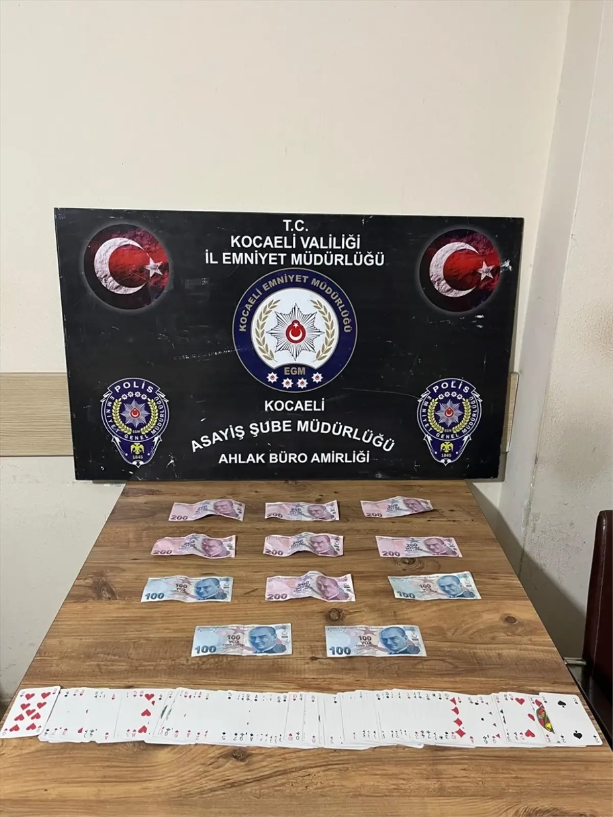 Darıca’da Kumar Operasyonu: 6 Kişiye Para Cezası ve 1’e Adli İşlem