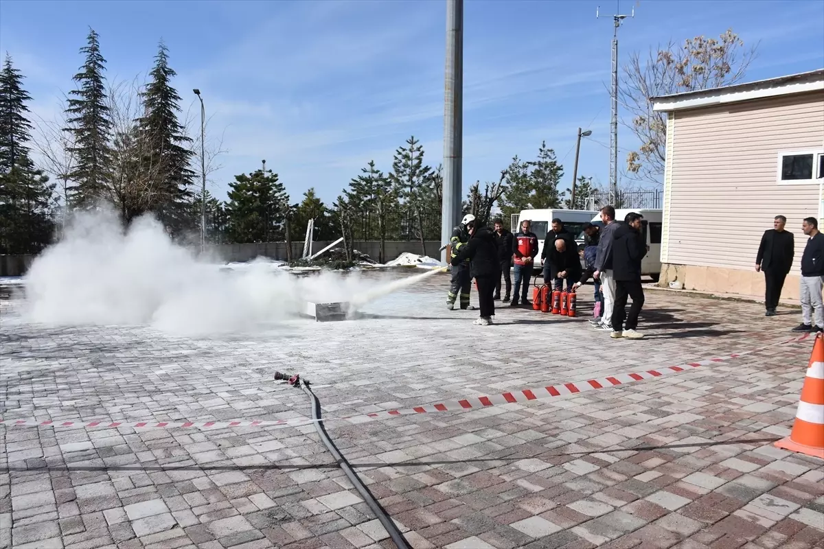 Şırnak’ta Deprem Farkındalık Tatbikatı Okullarda Gerçekleştirildi