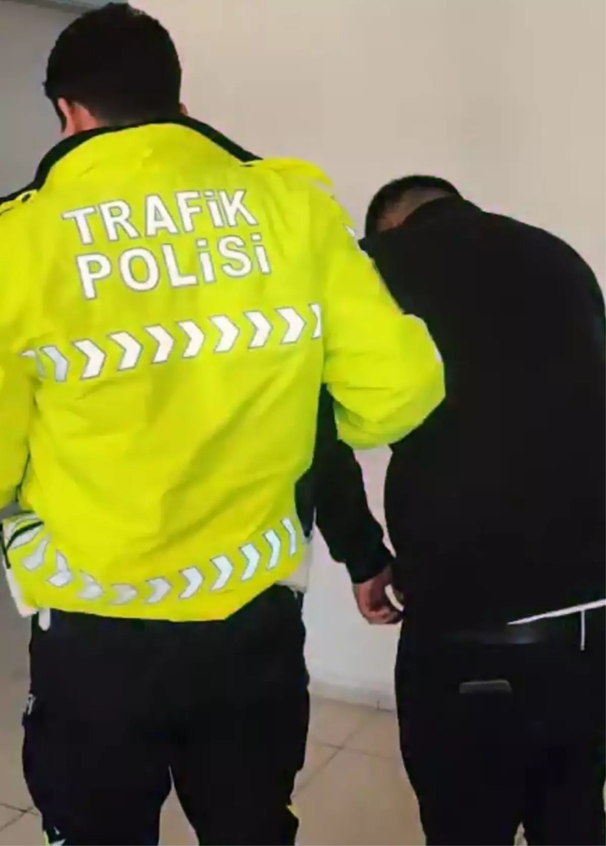 Gaziantep'te Trafik Olayı: Camına Yumruk Atan Sürücüye 180 Bin TL Para Cezası