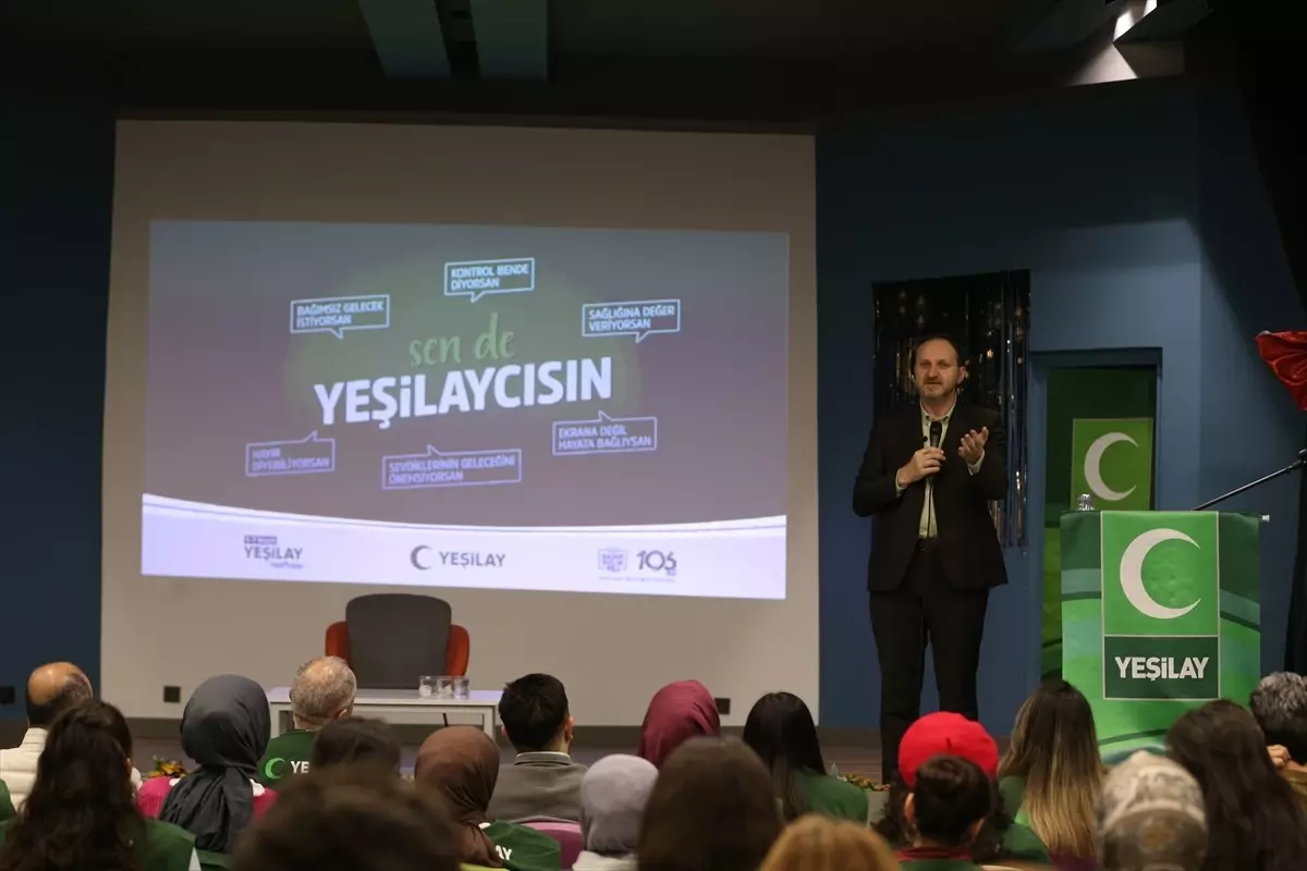 Yeşilay Başkanı Dinç, Niğde Üniversitesinde Öğrencilere Bağımlılık ve Sağlık Uyarısı Yaptı