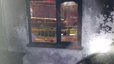 Altıeylül'de Zemin Kat Yangını Kontrol Altına Alındı