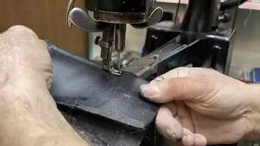 62 Yaşındaki Usta Ayakkabıcı, Tutkusunu Nesillere Aktarıyor
