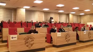 Meclis salonunda tartışma