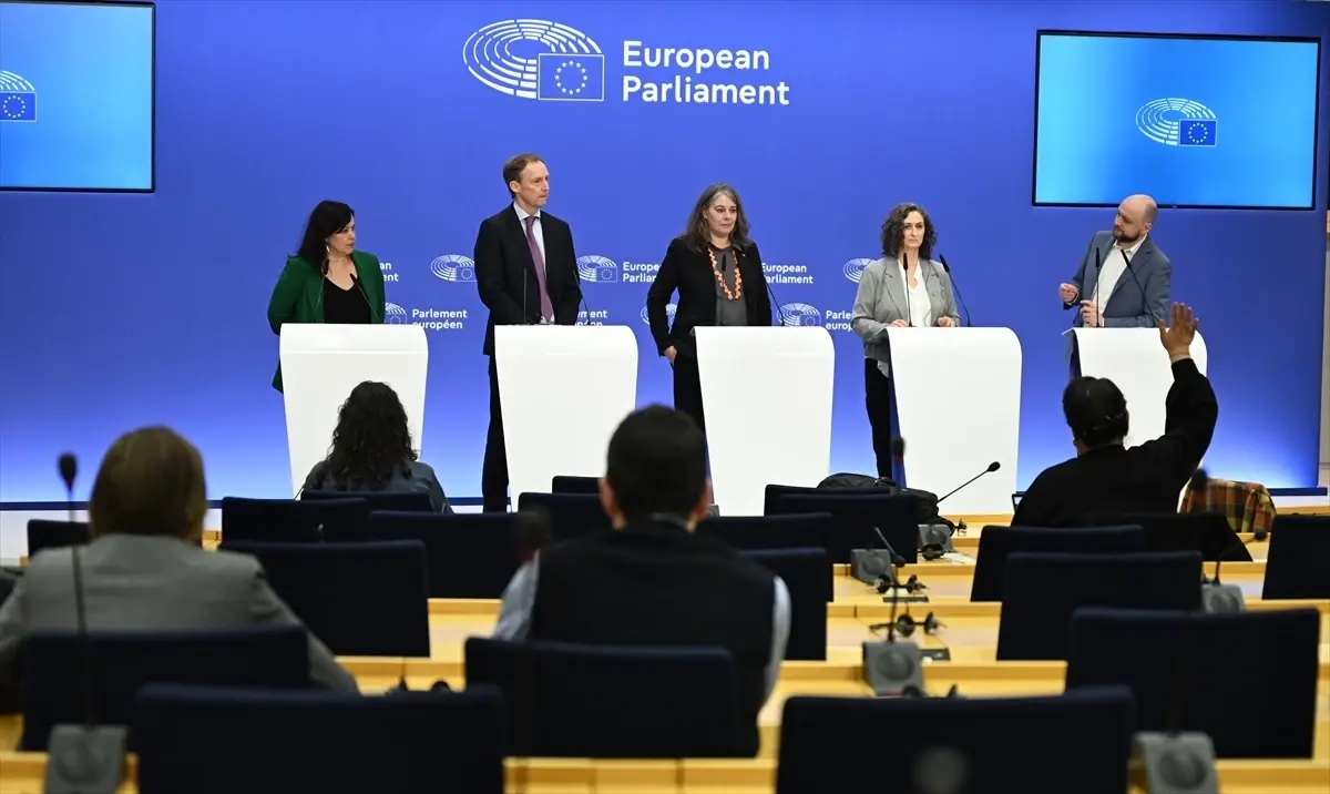 AB Üyeleri Filistin’de Oturum Talep Ediyor: Avrupa Parlamentosu’nun Yeni Girişimi