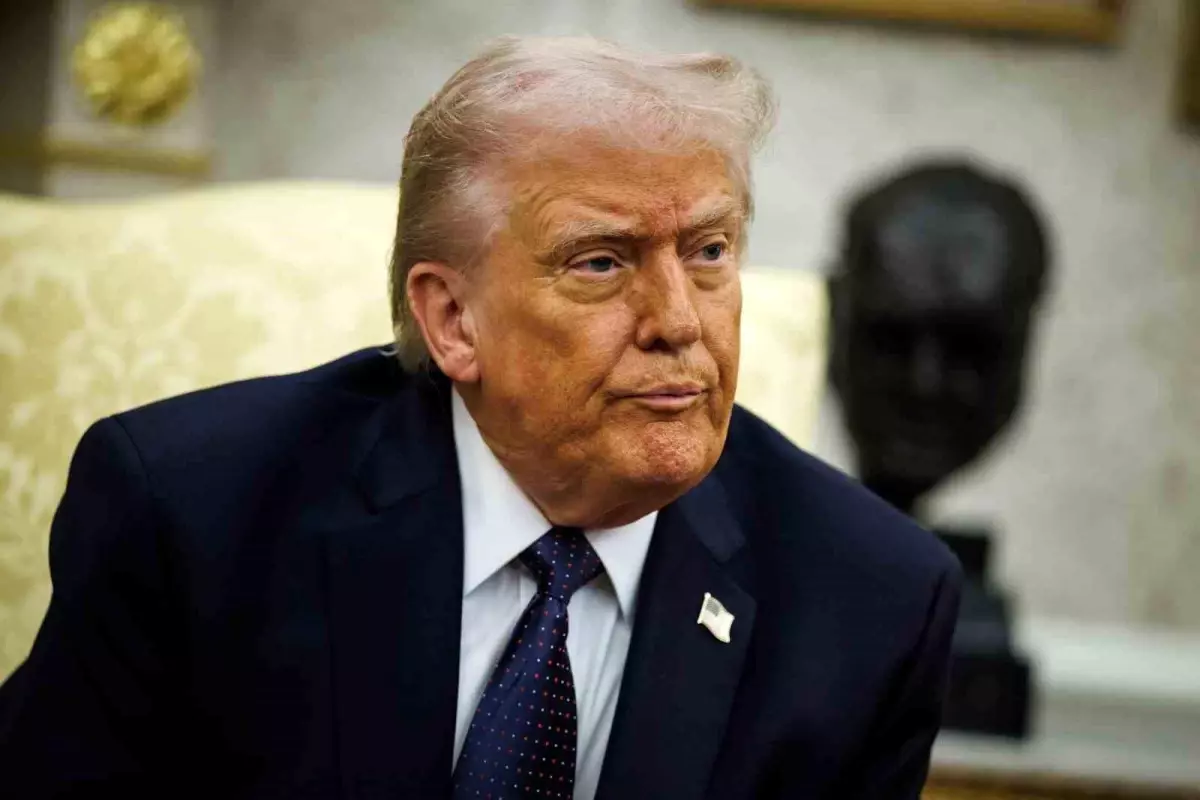 Trump, Hürmüz Boğazı'nda ABD Donanması'na Güvenlik Talimatı Verdi