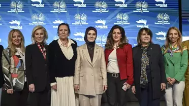 Zirvede konuşma yapan Bakan Göktaş