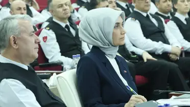 Bakan Çiftçi ve Jandarma personeli