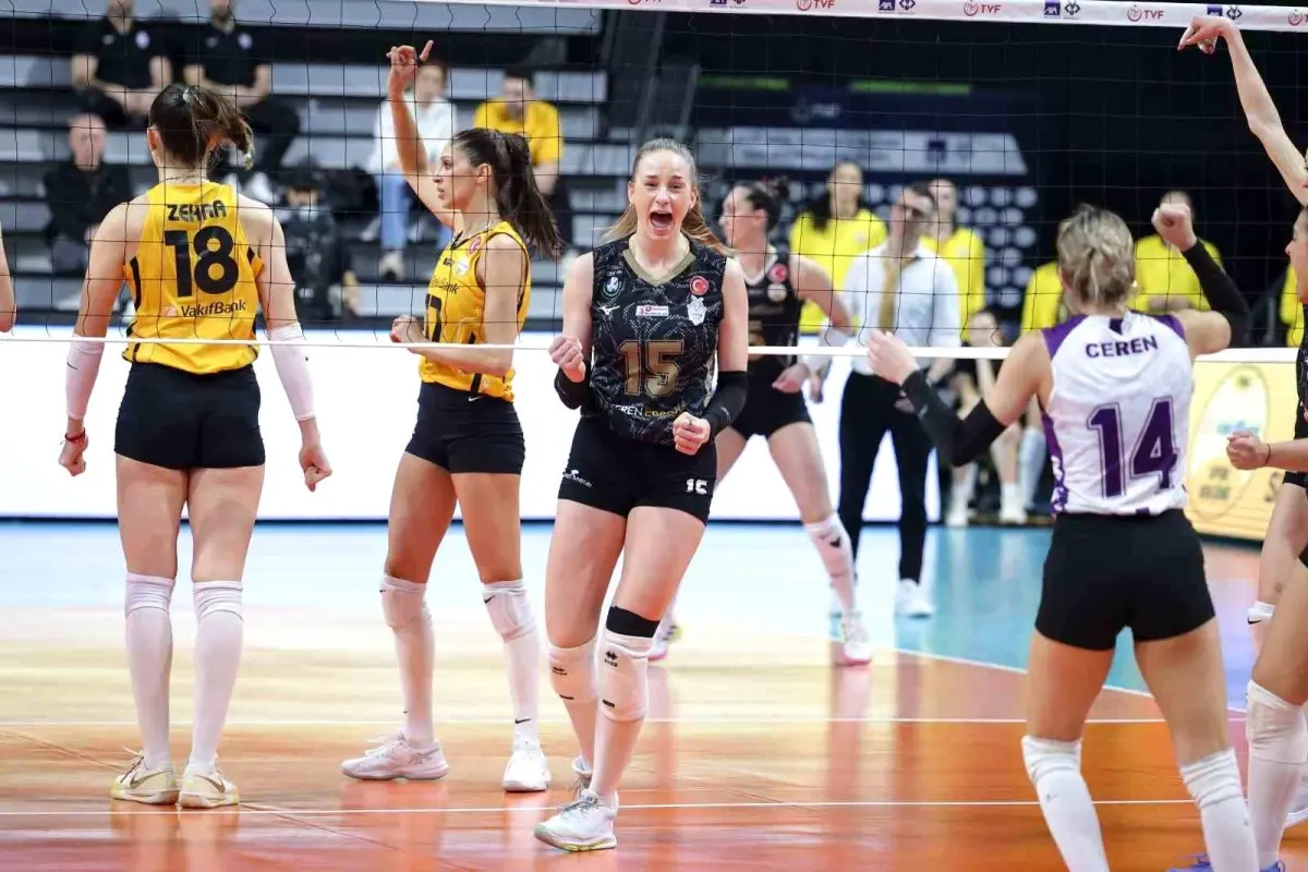 V. Bank, Zeren Spor'u 3-1 Mağlup Ederek AXA Sigorta Kupa Çeyrek Finalini Kazandı