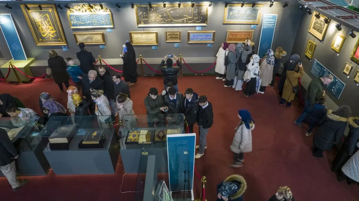 Kastamonu’da ‘Kutsal Emanetler ve Vakıf Eserleri’ Sergisi 2 Günde 100 Bin Ziyaretçiye Ulaştı