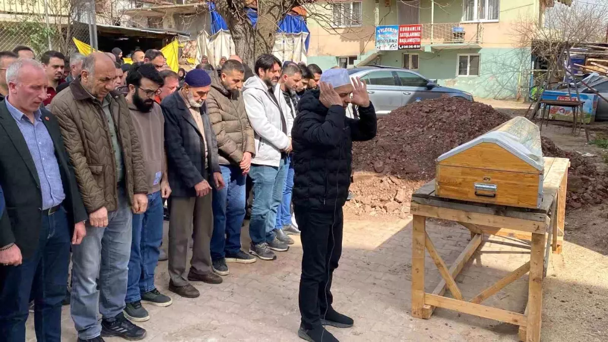 İzmit’te Ahşap Ev Yangınında Cahit Tanıl Hayatını Kaybetti