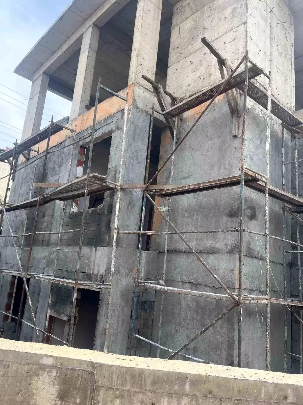 Ormanlı’da İnşaat Çalışanı Düşerek Hayatını Kaybetti