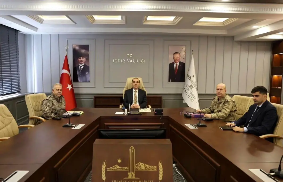 Sınır İllerinde Güvenlik Durumu Değerlendirildi: Valiler ve İçişleri Bakanı Görüşmelerini Sürdürüyor