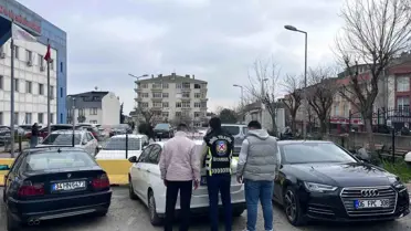 Makas yapan araçların fotoğrafı