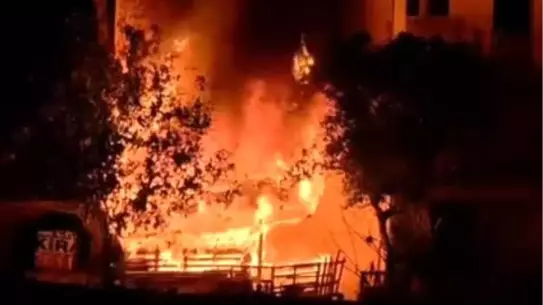 Adana Seyhan’da Barakada Çıkan Yangın Hızlıca Söndürüldü