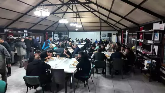 İftar sofralarında vatandaşlar