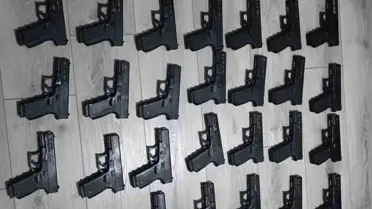 İstanbul’da Yasadışı Silah Kaçakçılığına Büyük Operasyon: 50 Tabanca Ele Geçirildi