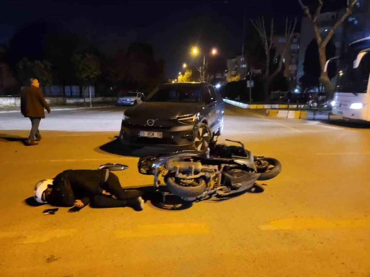 Aydın’da Trafik Kazası: Otomobil ve Motosiklet Çarpıştı, 2 Yaralı