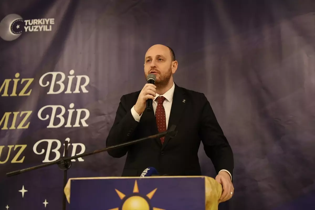 Bayburt'ta İftar Programı: Ahmet Büyükgümüş'ten Dünya Barışına Dua