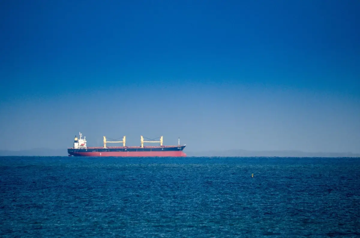 İran Devrim Muhafızları Basra Körfezi'nde ABD Petrol Tankerine Füze Atışı Gerçekleştirdi