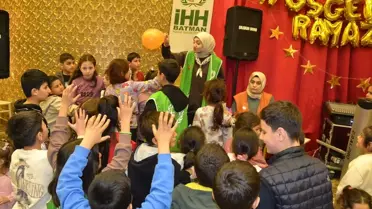 Yetim çocukların iftar anı