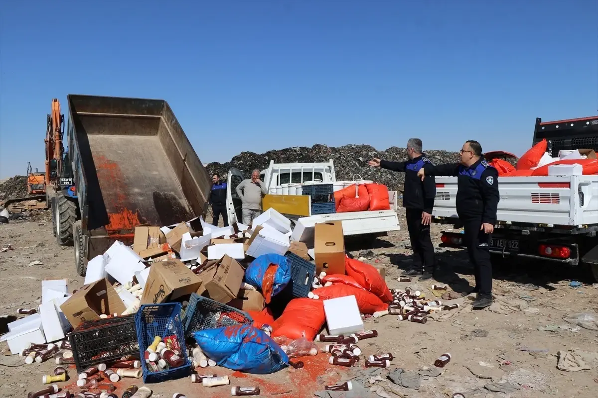 Şanlıurfa'da Kaçak Gıda Üretim Tesisi Tarama Sonrası 4,3 Ton Bozulmuş Ürün Ele Geçirildi