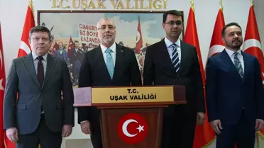 Uşak'ta Bakan Işıkhan'dan Savunma Sanayisi ve Ekonomi Üzerine Açıklamalar