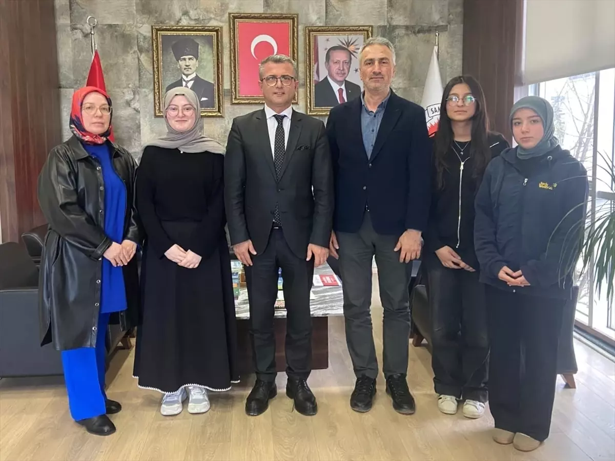 Atakum Anadolu İmam Hatip Lisesi Öğrencilerinin Tarihi Fotoğrafı Samsun İstiklal Müzesi'nde Sergileniyor