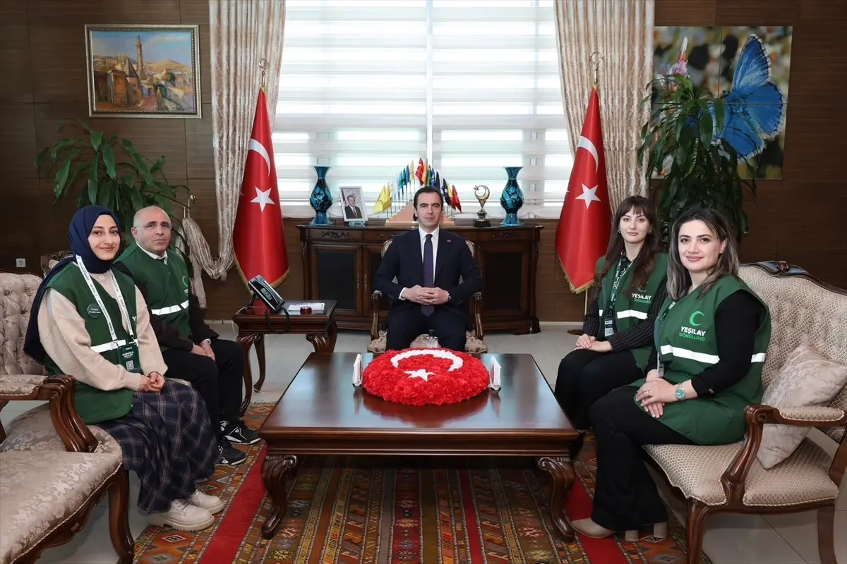 Bitlis Valisi Karakaya, Yeşilay Haftası'nda Bağımlılık Bilincini Artırdı