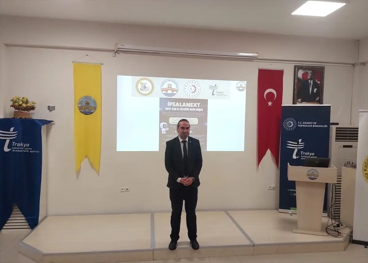 Edirne’de Teravih Sonrası Türk Kızılay’dan Sıcak Lokma İkramı